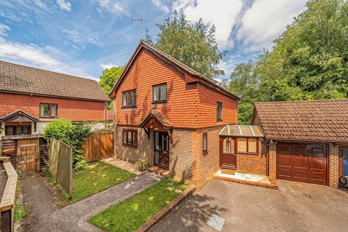 3 Bedroom Detached House For Sale In Copse Road, Haslemere, GU27
