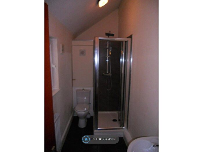 7 Bedroom Terraced House To Rent In Wilbraham Road, Manchester, M14