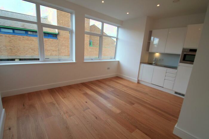 1 Bedroom Apartment To Rent In Park Street West, Luton, LU1