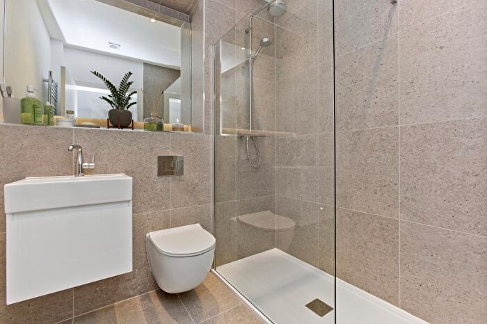 3 Bedroom Flat To Rent In , Castle Gogar Rigg, Edinburgh, EH12