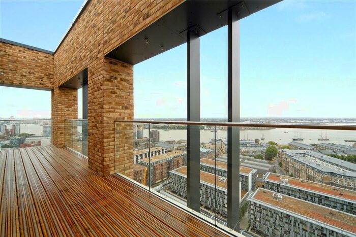 3 Bedroom Penthouse To Rent In Plumstead Road London, SE18