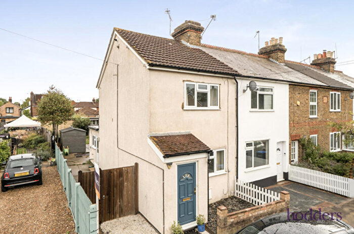 2 Bedroom End Of Terrace House For Sale In Chertsey, Surrey, KT16