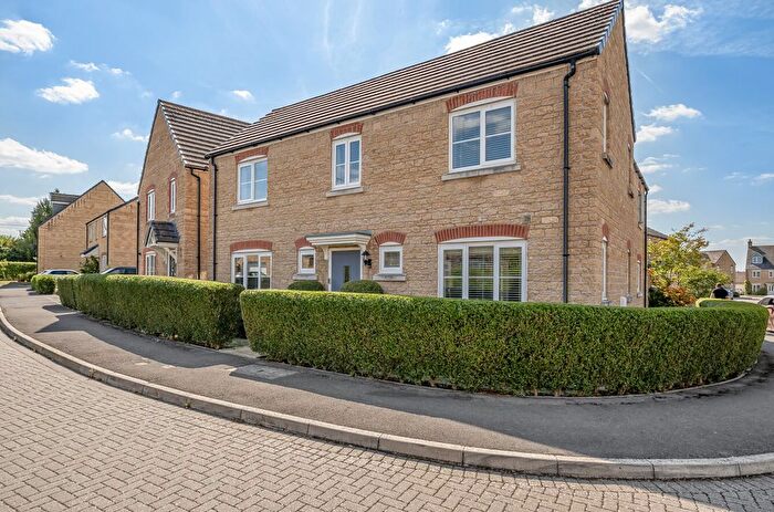 4 Bedroom Detached House For Sale In Fitzgerold Avenue, Swindon, SN6