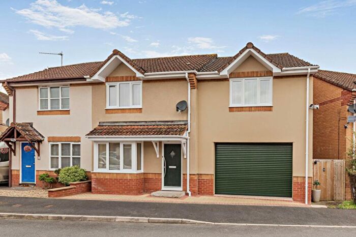 3 Bedroom Semi Detached House For Sale In Higher Westlake Road, Roundswell, Barnstaple, EX31