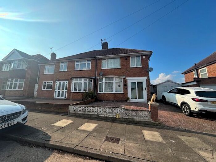 3 Bedroom Semi-Detached House To Rent In Earlswood Road, Leicester, LE5