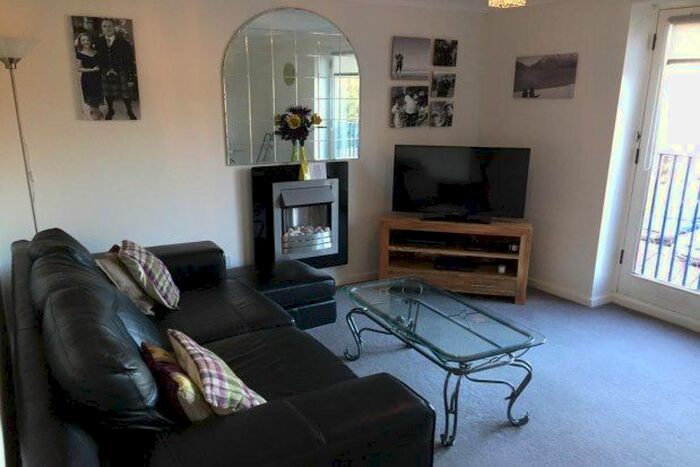 1 Bedroom Maisonette To Rent In The Ridings Shire Place, Crawley, RH10