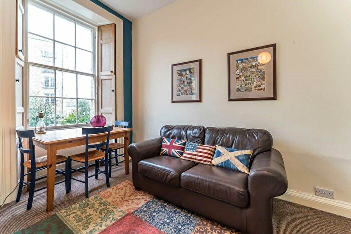 1 Bedroom Flat To Rent In Gayfield Square, East End, Edinburgh, EH1