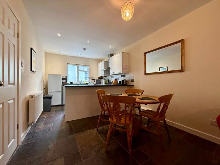 2 Bedroom Bungalow For Sale In Riverside Bungalows, Llanbedr, LL45