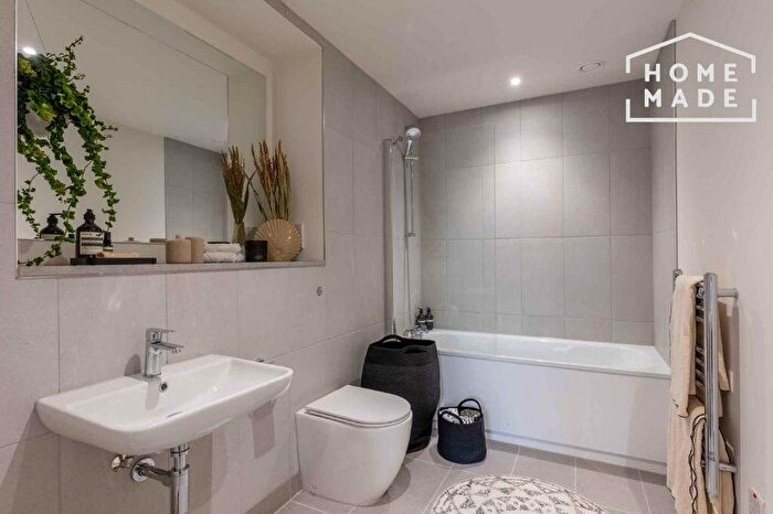 1 Bedroom Flat To Rent In Kangaroo Works, S1