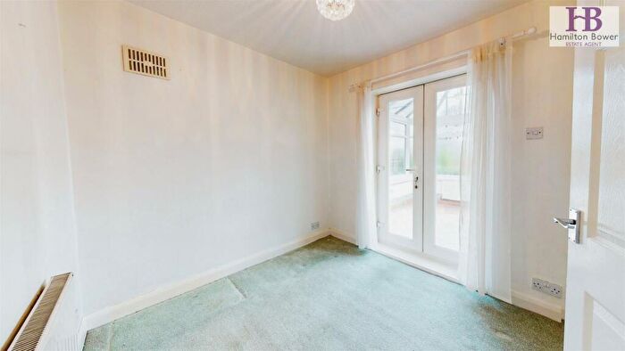 2 Bedroom Detached Bungalow For Sale In Halifax Road, Shelf, Halifax, HX3