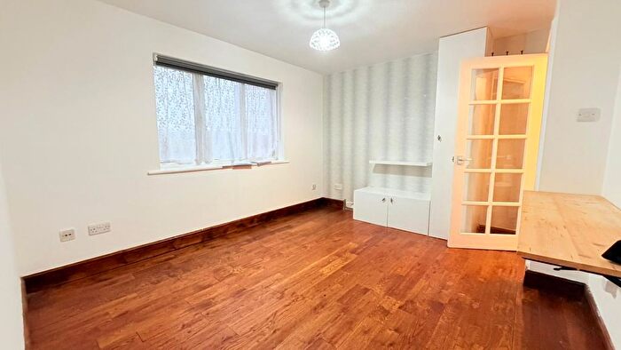 Studio To Rent In Brewery Close, Wembley, HA0