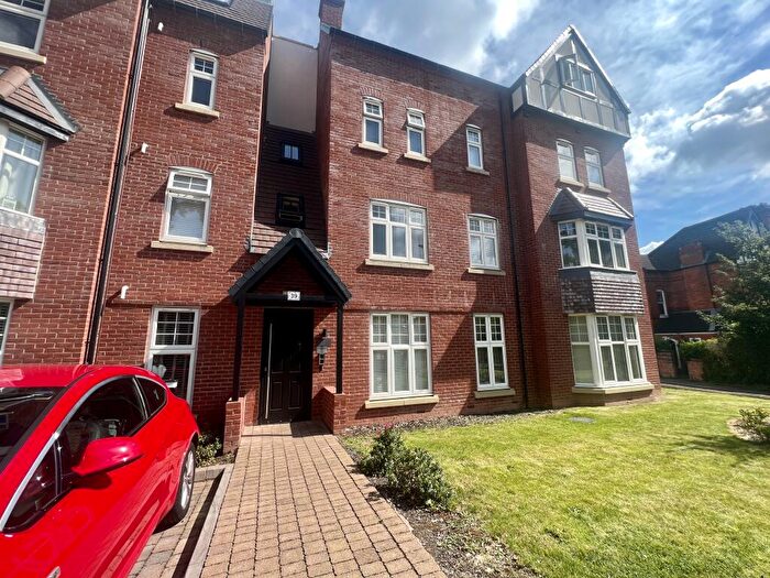 3 Bedroom Apartment To Rent In Wake Green Road, Moseley, B13