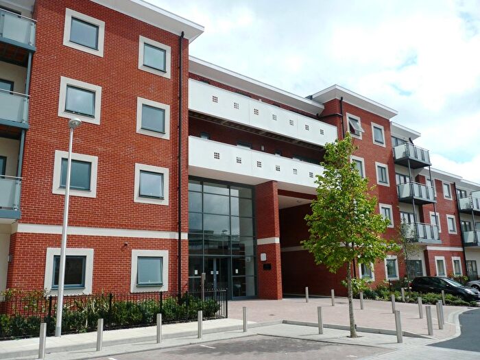 2 Bedroom Flat To Rent In Heron House, Reading, RG2