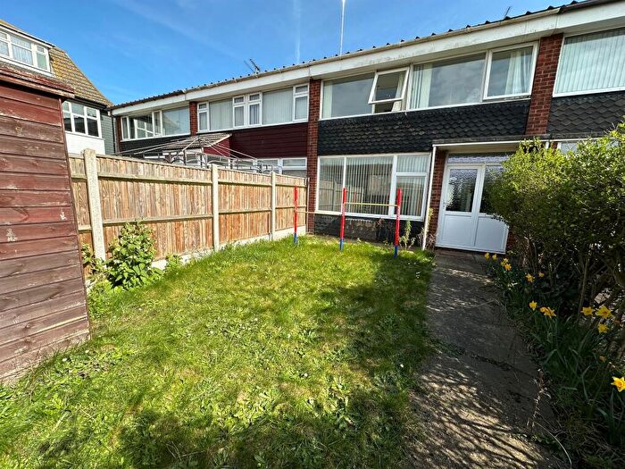 3 Bedroom Terraced House For Sale In Beccles Road, Gorleston, Great Yarmouth, NR31