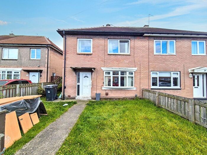 3 Bedroom Semi-Detached House For Sale In Medway, Jarrow, NE32