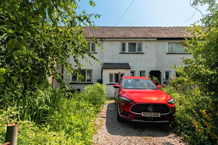 4 Bedroom House For Sale In Dale Garth, Leece, LA12