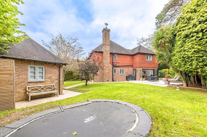 4 Bedroom Semi-Detached House For Sale In South Street, East Hoathly, BN8