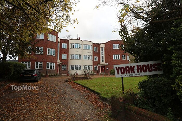2 Bedroom Flat To Rent In York House, Selhurst Road, South Norwood, SE25