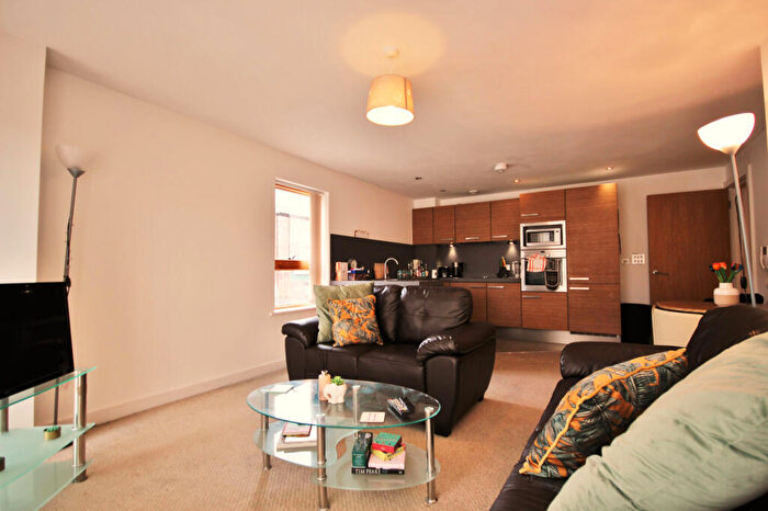 2 Bedroom Apartment To Rent In Britton House, Lord Street, Manchester, M4
