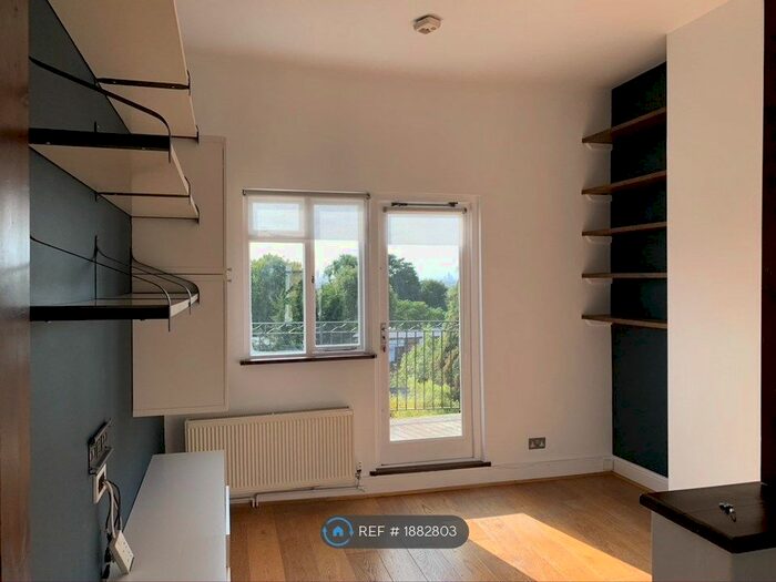 1 Bedroom Flat To Rent In Cheverton Road, London, N19