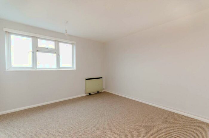 2 Bedroom Flat To Rent In Onslow Street, Guildford, GU1