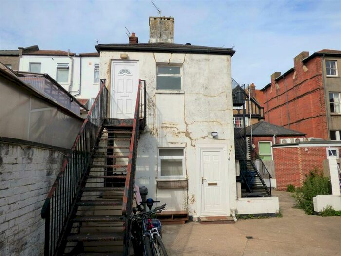 1 Bedroom Apartment To Rent In Beach Road, Littlehampton, BN17