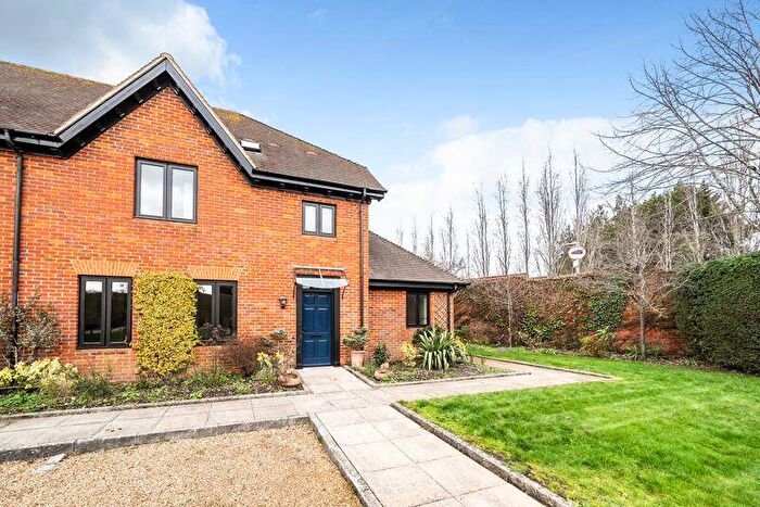 3 Bedroom Cottage For Sale In Remenham Row, Wargrave Road, Henley-On-Thames, RG9