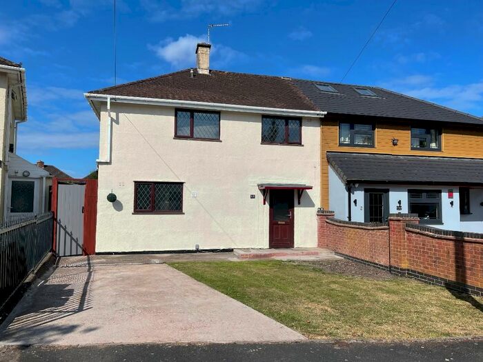 3 Bedroom Semi-Detached House To Rent In Gilliver Road, Solihull, West Midlands, B90