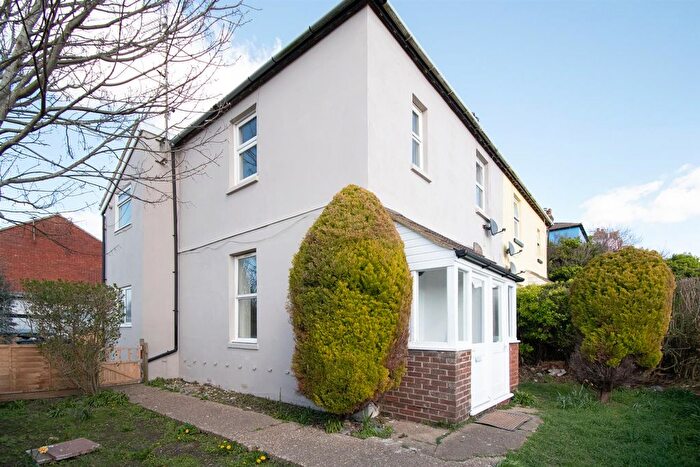 2 Bedroom Flat For Sale In Railway Cottages, St. Leonards-On-Sea, TN38