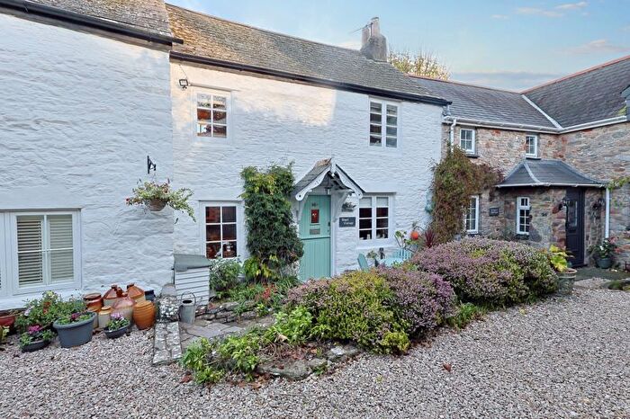 2 Bedroom Mews For Sale In Drew Street, Brixham, TQ5