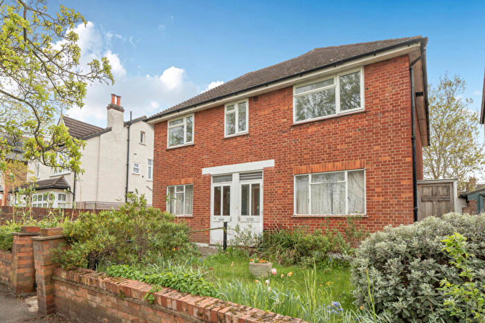 2 Bedroom Maisonette For Sale In Cedars Road, Beckenham, BR3