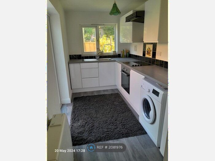 1 Bedroom Flat To Rent In Sycamores, Chilbolton, Stockbridge, SO20
