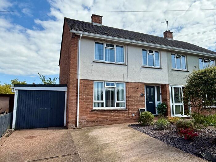 3 Bedroom Semi Detached House For Sale In Aldens Road, Alphington, EX2