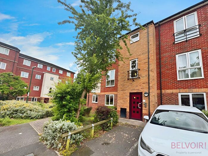 2 Bedroom Flat To Rent In Conway Close, St Anns, Nottingham, NG3