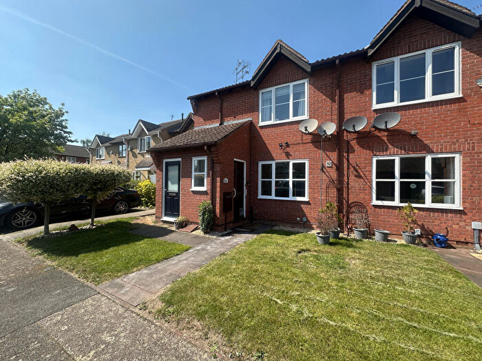 2 Bedroom Flat To Rent In Corsican Pine Close, Newmarket, CB8