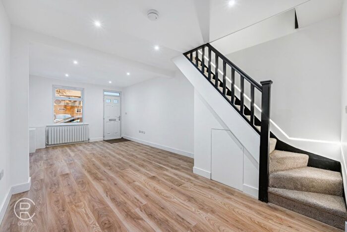 2 Bedroom Property To Rent In George Street, London, W7