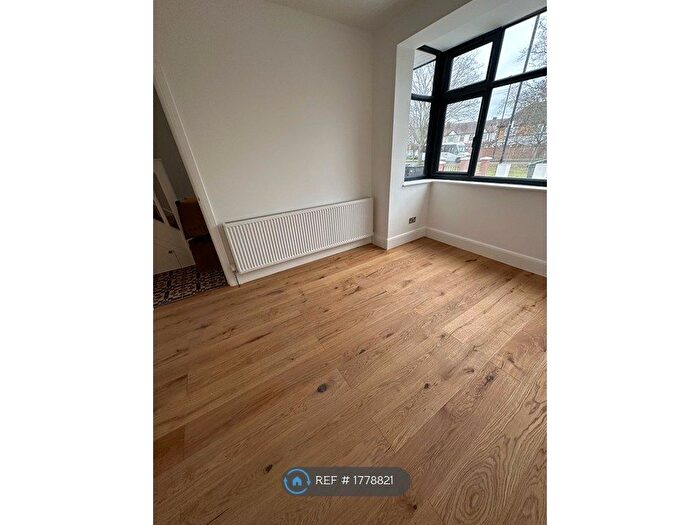 4 Bedroom Terraced House To Rent In Downhills Way, London, N17