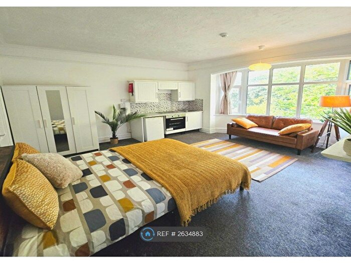 1 Bedroom Flat To Rent In Queens Park Gardens, Bournemouth, BH8