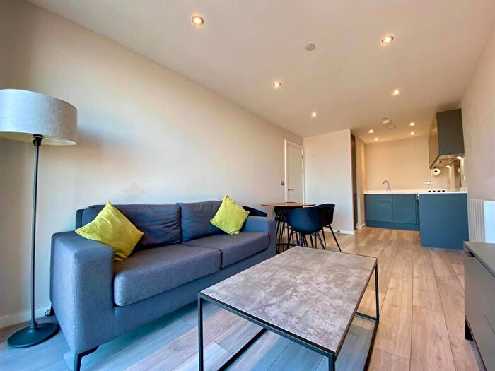 1 Bedroom Apartment To Rent In Jesse Hartley Way, Liverpool, L3