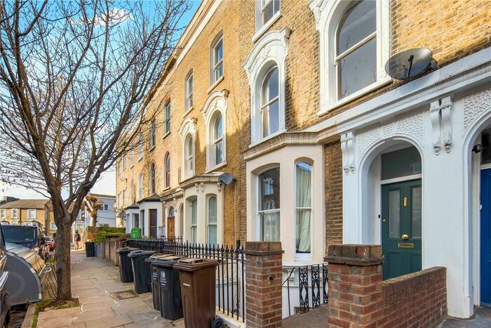 2 Bedroom Flat To Rent In Dunlace Road, London, E5