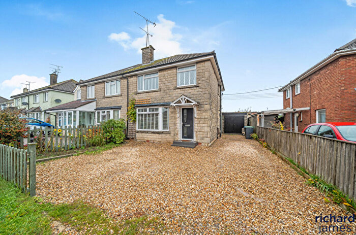 3 Bedroom Semi-Detached House For Sale In Longleaze, Royal Wootton Bassett, Wiltshire, SN4