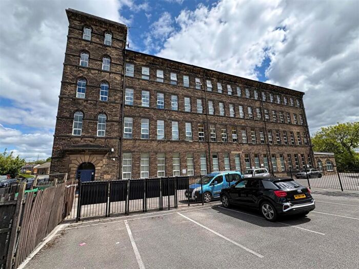 2 Bedroom Apartment For Sale In Balme Road, Cleckheaton, BD19