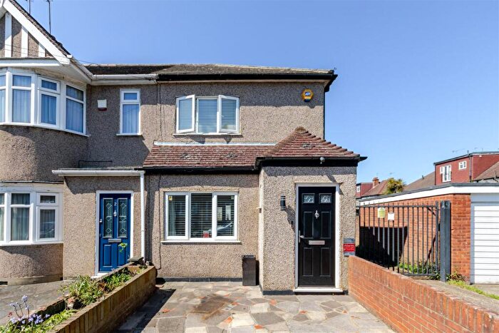 2 Bedroom End Of Terrace House For Sale In Braintree Road, Ruislip, HA4