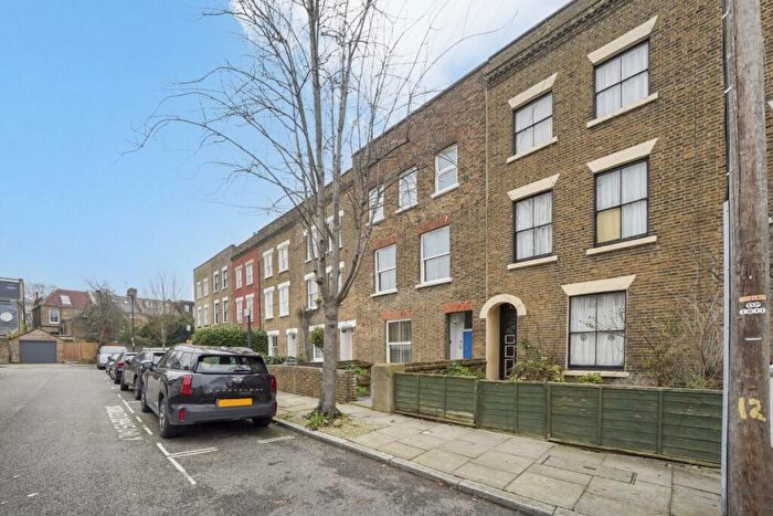 4 Bedroom House For Sale In Ormond Road, Archway, N19