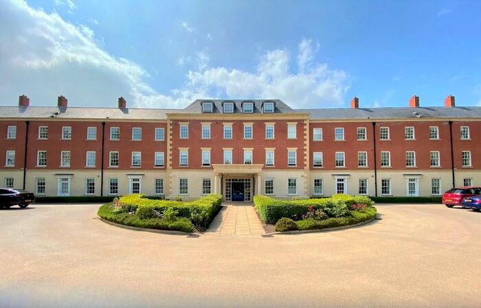 2 Bedroom Flat To Rent In Boathouse Field, Lichfield, WS13