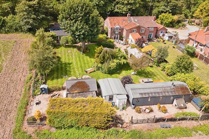 4 Bedroom Semi-Detached House For Sale In Bridge Road, High Kelling, Holt, NR25