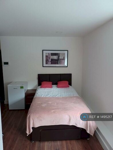 Studio To Rent In The Midway, Newcastle Under Lyme, ST5