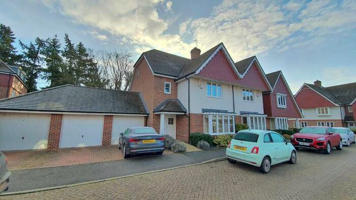 4 Bedroom Semi-Detached House To Rent In Upper Meadow, Gerrards Cross, SL9