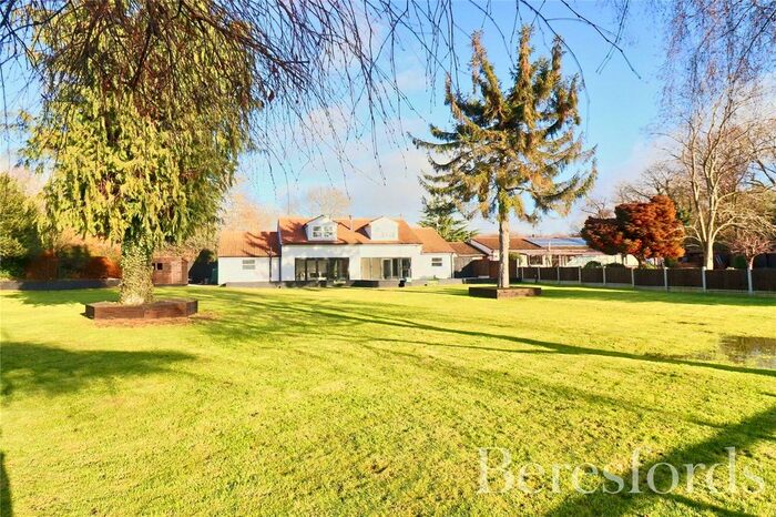 5 Bedroom Detached House To Rent In Roxwell Road, Writtle, CM1