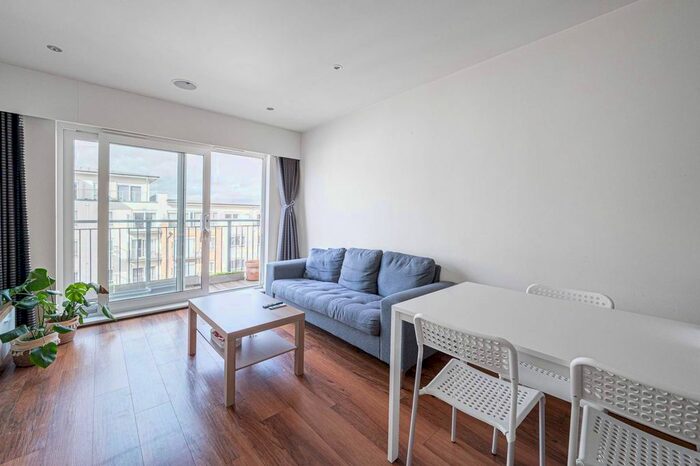 2 Bedroom Flat To Rent In Heritage Avenue, Colindale, London, NW9